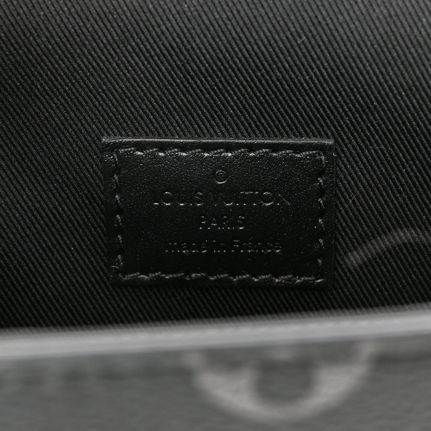 Louis Vuitton Steamer Messenger Wearable Wallet - Black Monogram Eclipse