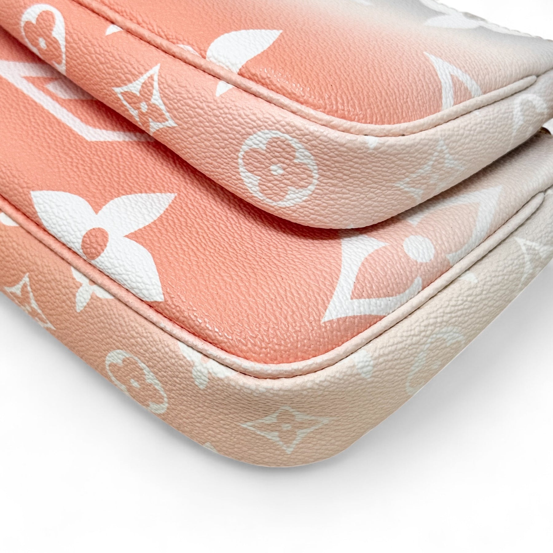 Louis Vuitton By The Pool Multi Pochette Accessoires - Brume