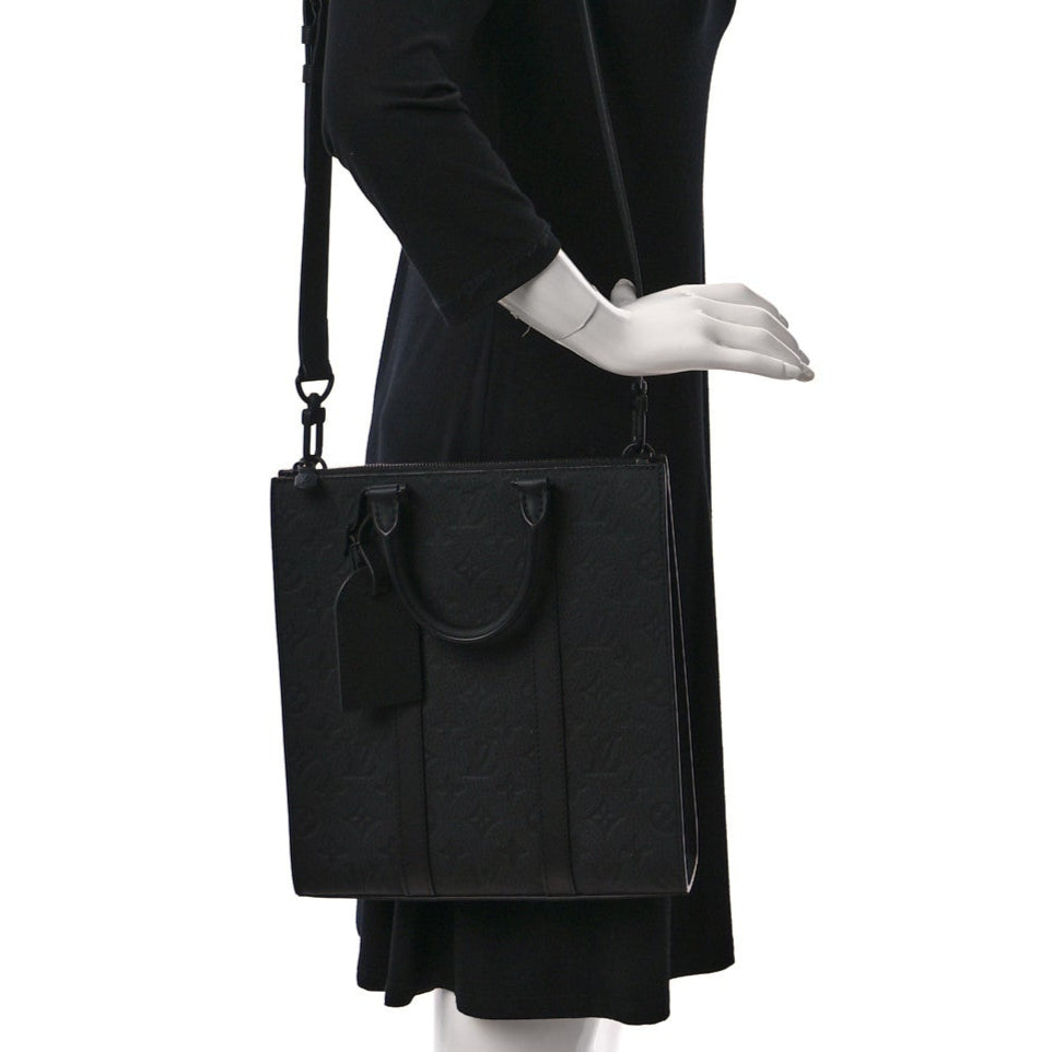 Louis Vuitton Taurillon Monogram Sac Plat Cross Bag - Black