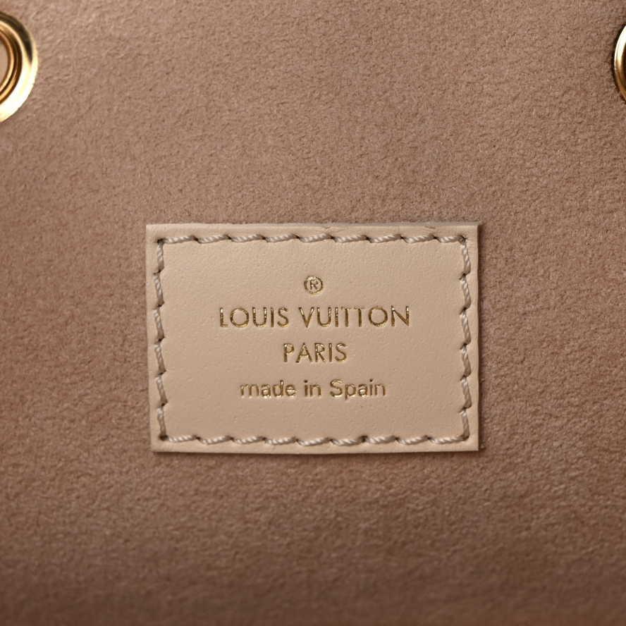 Louis Vuitton Montsouris Backpack - Creme
