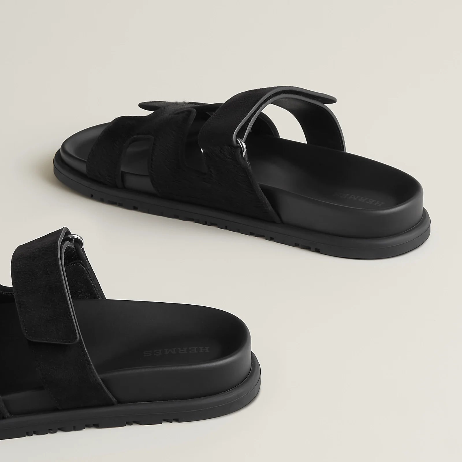 Hermes Chypre Suede Sandals - Noir