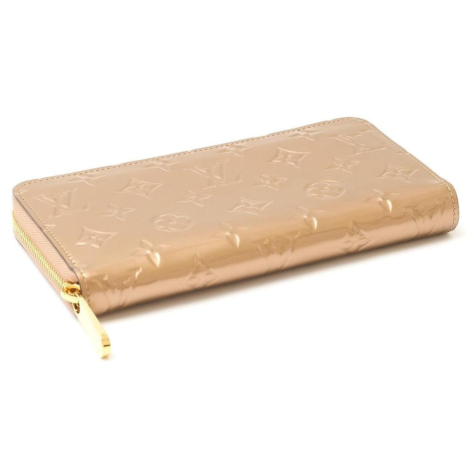 Louis Vuitton Monogram Vernis Zippy Wallet  - Beige