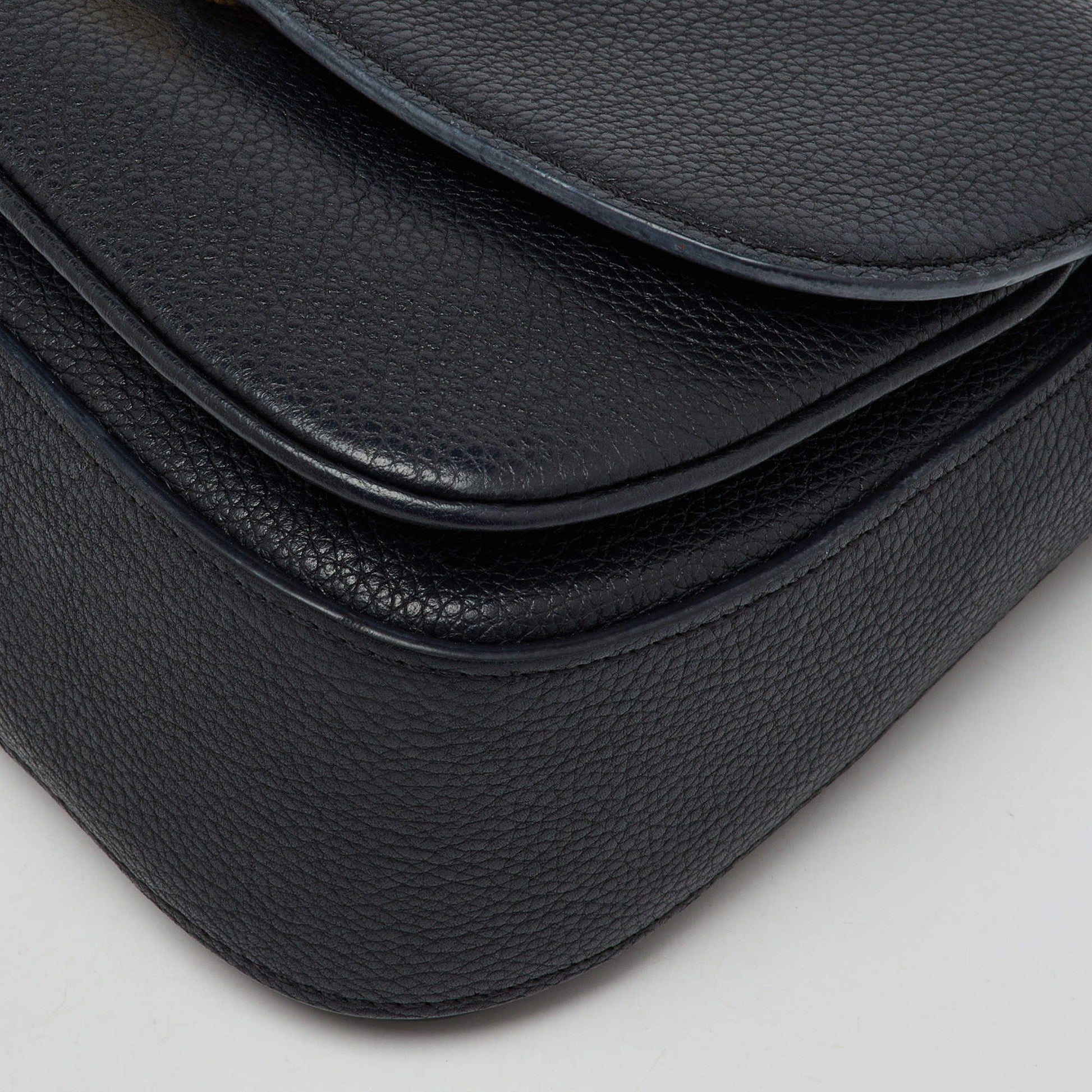 Louis Vuitton Neo Vivienne Handbag - Black